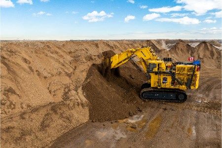 Komatsu and SMS Equipment debut the first PC9000 in Canada